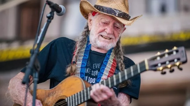 g_willienelson2021312478
