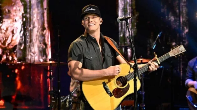 m_parkermccollumthetonightshowstarringjimmyfallonnbc635692