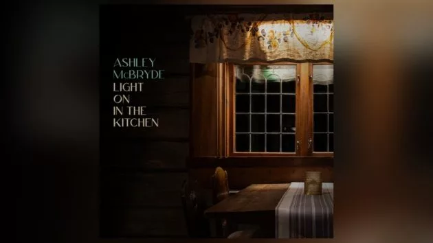 m_ashleymcbrydelightoninthekitchenwarnermusicnashville669035