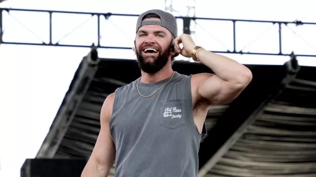 g_dylanscottgreytanktop728883