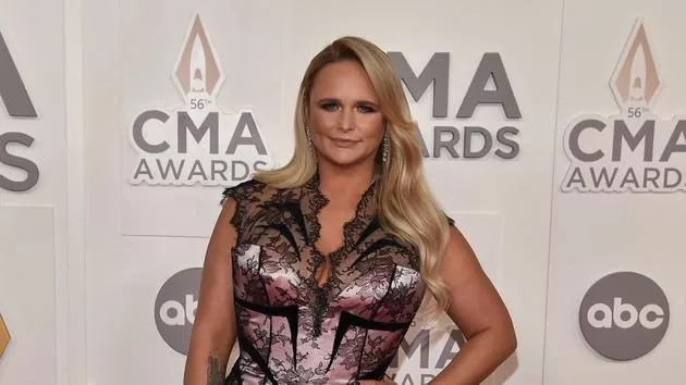 m_mirandalambertcmaawards2022abc510080