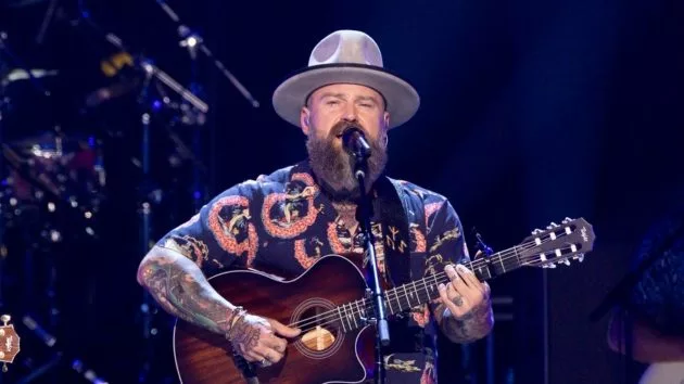 m_zacbrowncmaawards2023disneyfrankmicelotta128907