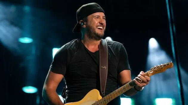 m_lukebryancmafest2022abc559426