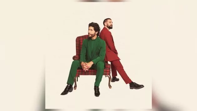 m_danandshayitsofficiallychristmasthedoublealbumwarnermusicnashville686683