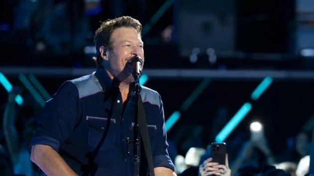 m_blakeshelton2024cmafest3disneylarrymccormack378628
