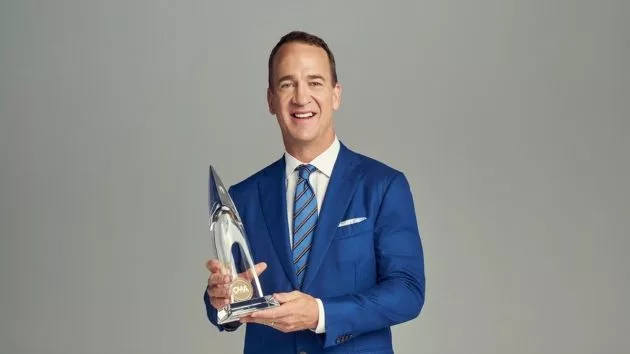 m_peytonmanning2024cmaawardsdisneybrianbowensmith267456