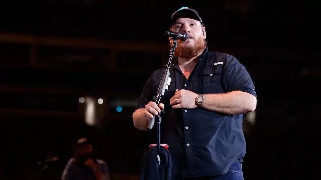 getty_lukecombs_111924326703