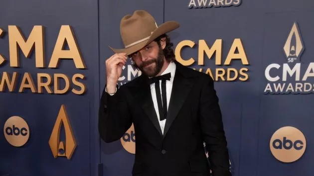 m_thomasrhett2024cmaawardsdisneyscottkirkland974645