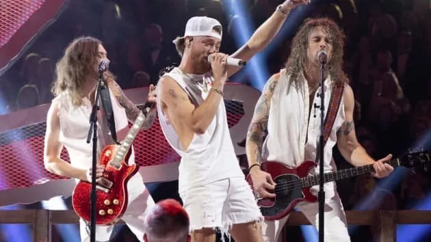 m_baileyzimmerman2024cmaawardsonstagedisneyfrankmicelotta160099