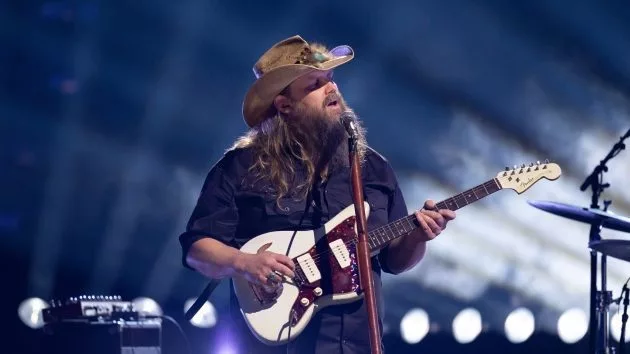 m_chrisstapleton2024cmaawardsonstageperformancedisneyfrankmicelotta80060