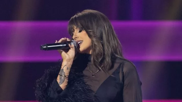 m_ellalangley2024cmaawardsonstagedisneyfrankmicelotta397907