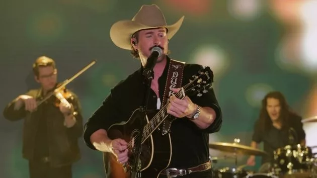 m_rileygreenjimmykimmellivedisneyrandyholmes691597