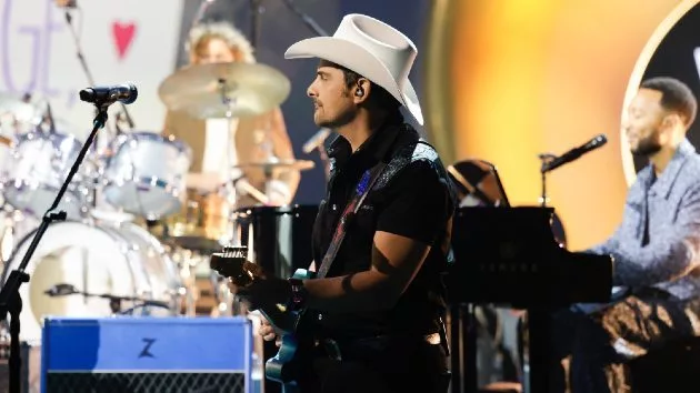 m_bradpaisleygrammys2025cbs427579