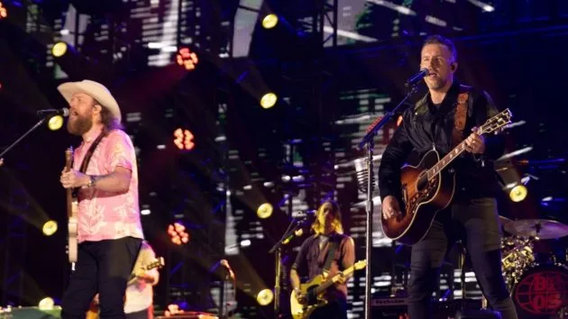 m_brothersosbornecmafest2024disneytanneryeager256318