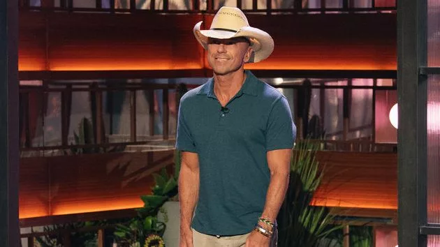 m_kennychesneyclarkson2024mediumshotnbc268046