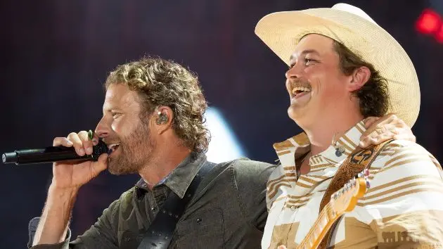 m_dierksbentleyzachtopcmafest2025abcaltshot974446