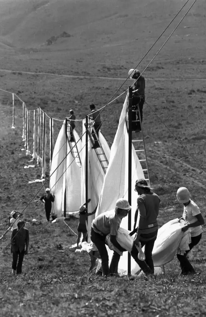 running-fence-installation-photo-1-jpg