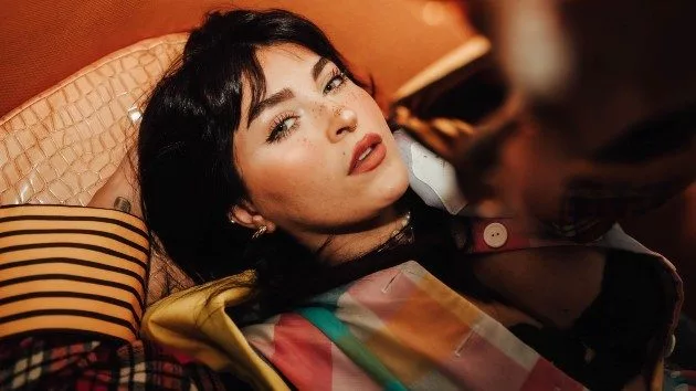 m_emmymeli_claireschmitt_020222