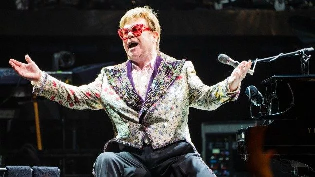 getty_eltonjohn_020422