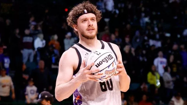 getty_jackharlow_030322