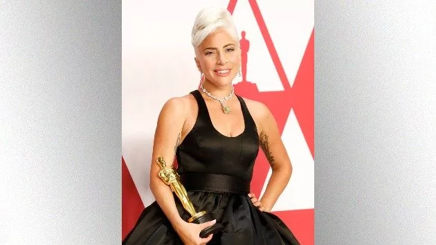 getty_ladygagaoscars_030322