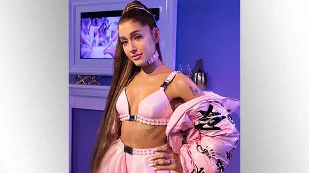 m_ari_wax_figure_031122
