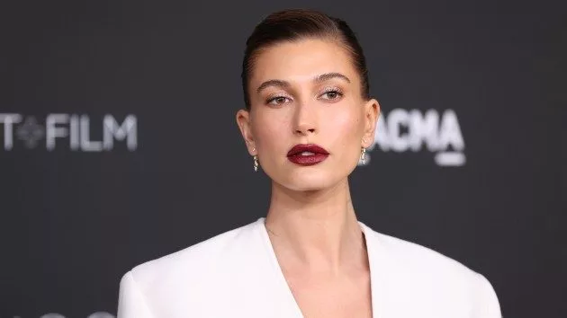 getty_haileybieber_031422