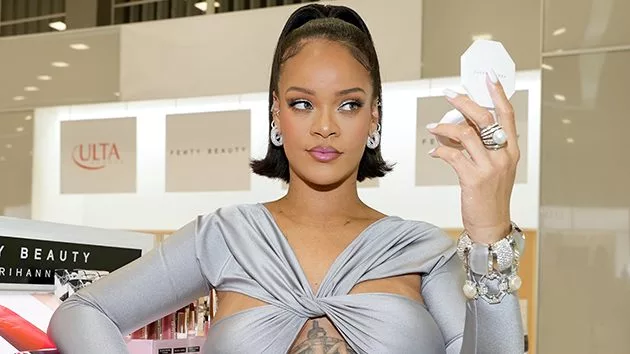 getty_rihanna_033122_0