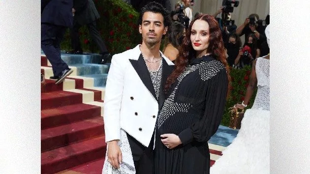 getty_joeandsophie_050322-2