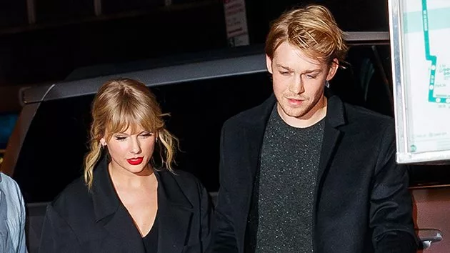 getty_taylorswift_joealwyn_051022