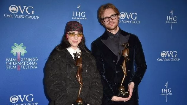 getty_billieandfinneaspalmsprings_010524706049
