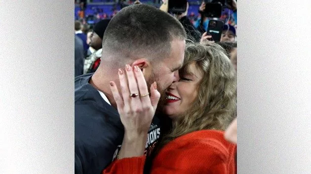 getty_taylorandtravisafcchampionship_012824852938