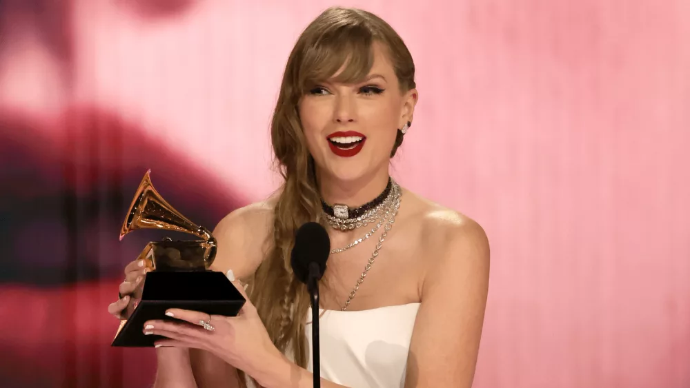 m_taylorswiftgrammy_020524946169