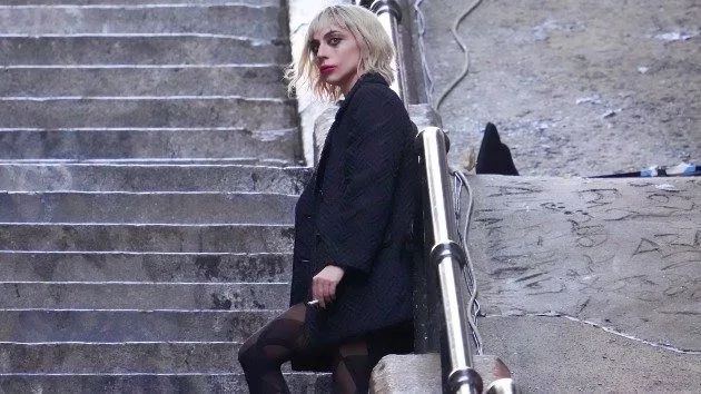 getty_ladygagaonjokerset_072123709847