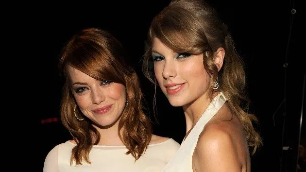 getty_taylorswiftemmastone_06052373165