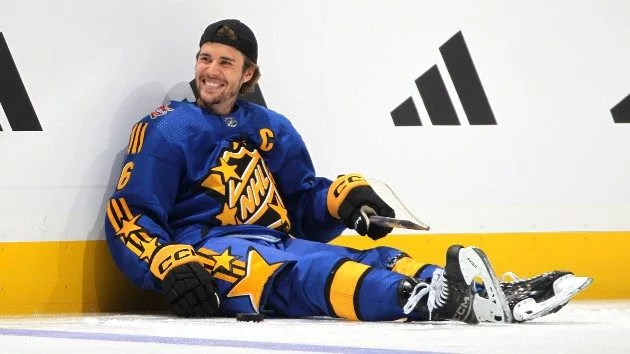 getty_justinbiebernhlallstar_022924866735