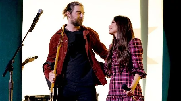 getty_noahkahanandkaceymusgraves_031824552451