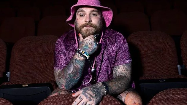 m_teddyswimspinkhat_chapman20baehler_011724839548