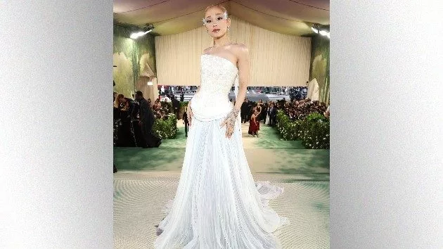 getty_arianagrandemetgala_050724276049