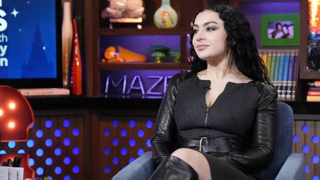 m_charlixcxonwwhl_05062024646024