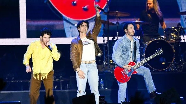 getty_jonasbrothersmarchmadness_060324401572