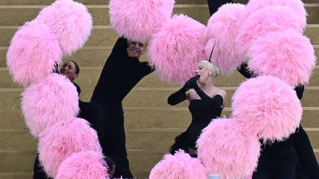 getty_ladygagaolympics2_072824111196