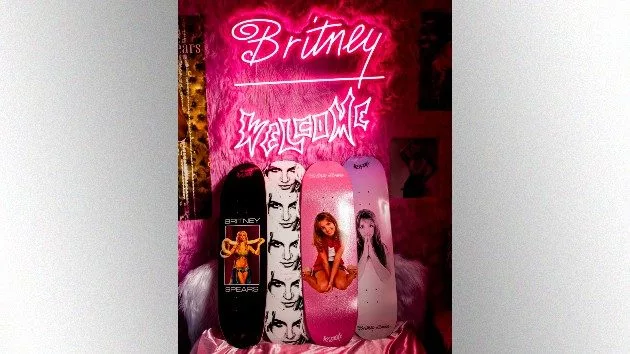 m_britneyskateboards_072924263879