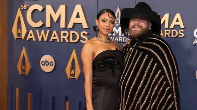 m_teddyswimsandraiche_disneyscottkirkland_010825515216