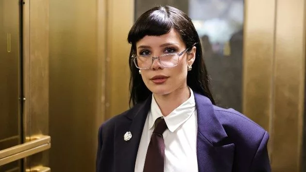 getty_halseysnlsuit_02262528653