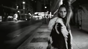 m_miley20cyrus20220press_pc_glenluchford_041725439539