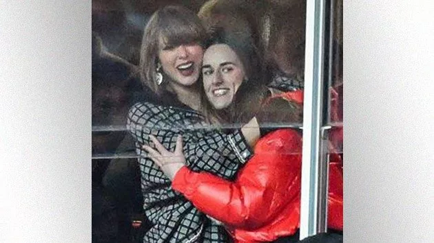 getty_taylorhugscaitlin_052225313494