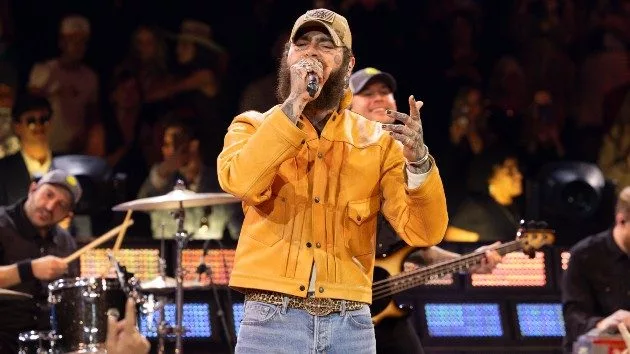 m_postmaloneoncmas_frankmicelottadisney_113023920170