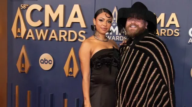 m_teddyswimsandraiche_disneyscottkirkland_010825872916