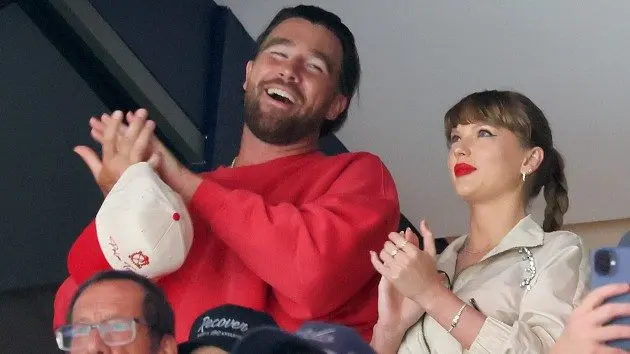 getty_taylorswiftandtraviskelcestanleycup_081225181990
